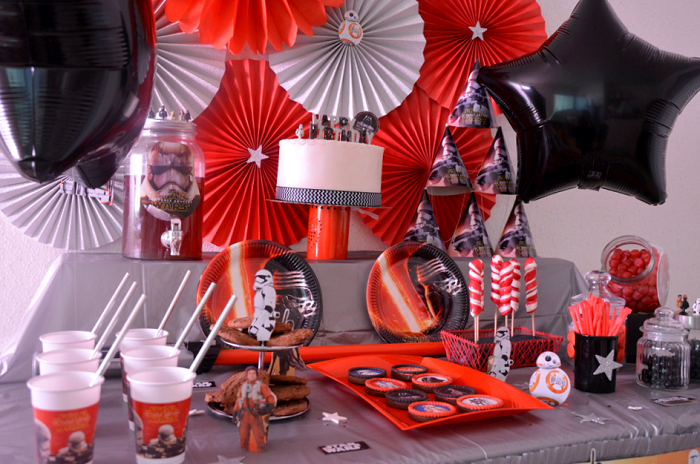 deco anniversaire rouge et noir Anniversaire Theme Star Wars Rouge Noir Argent deco anniversaire rouge et noir