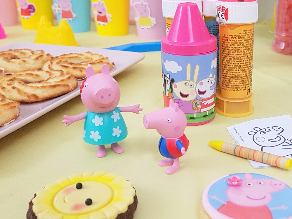 Décoration anniversaire sur PEPPA PIG