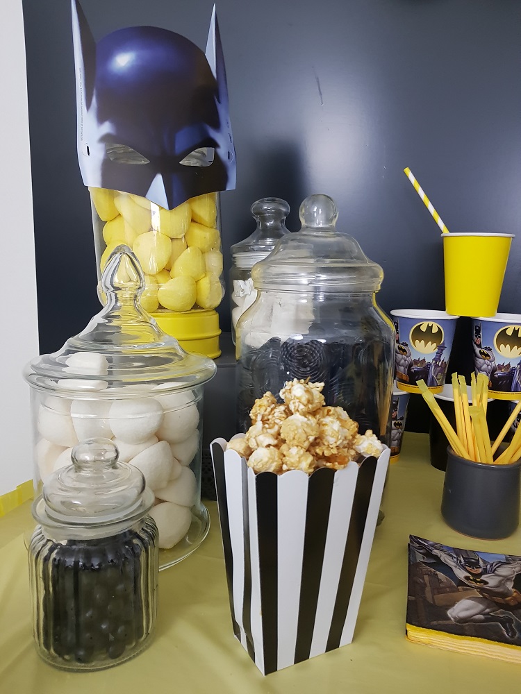 Organisation D Un Anniversaire Batman Noir Jaune Argent Organisation D Un Anniversaire Batman Noir Jaune Argent
