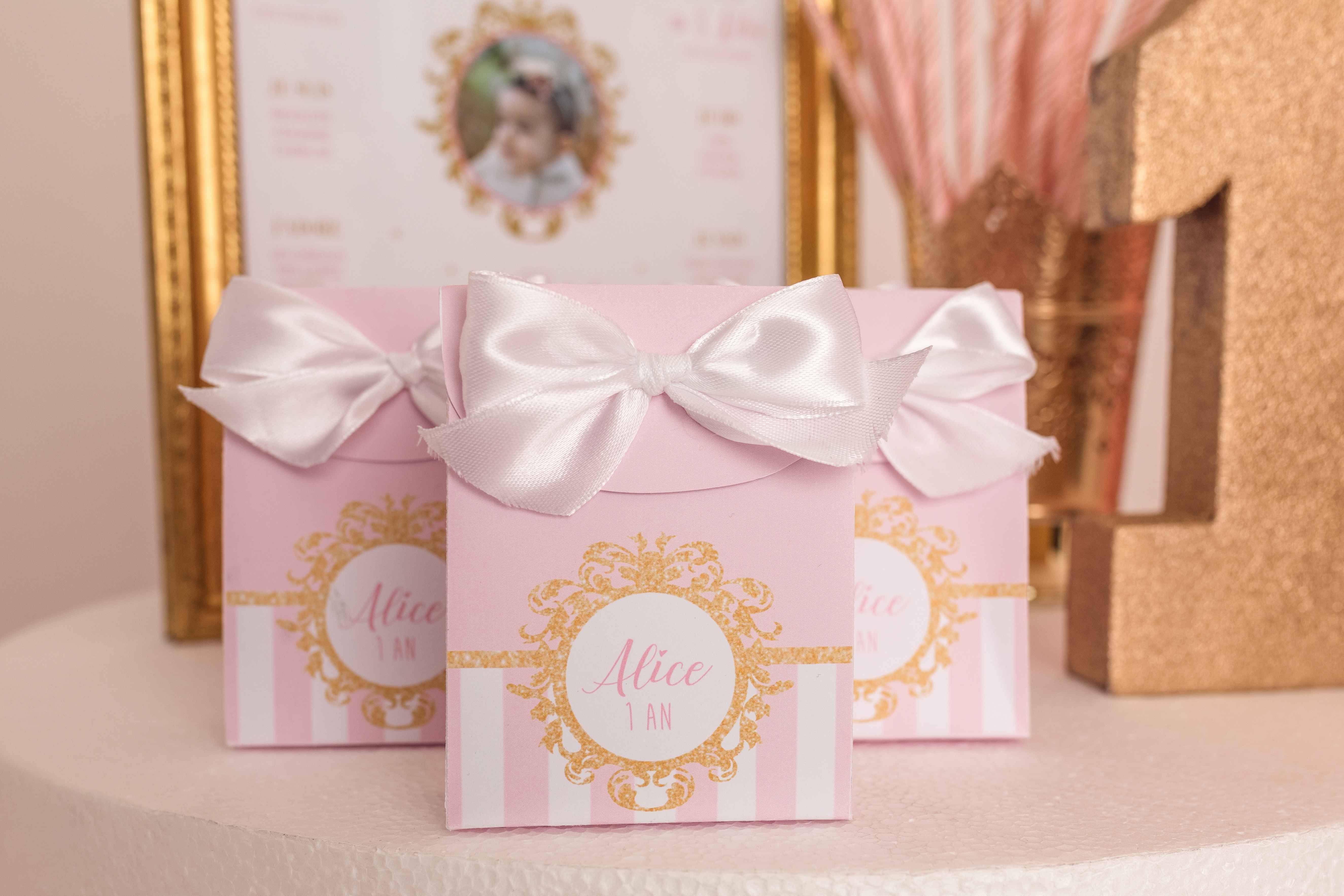 Premier Anniversaire Alice Theme Princesse Rose Poudre Et Dore