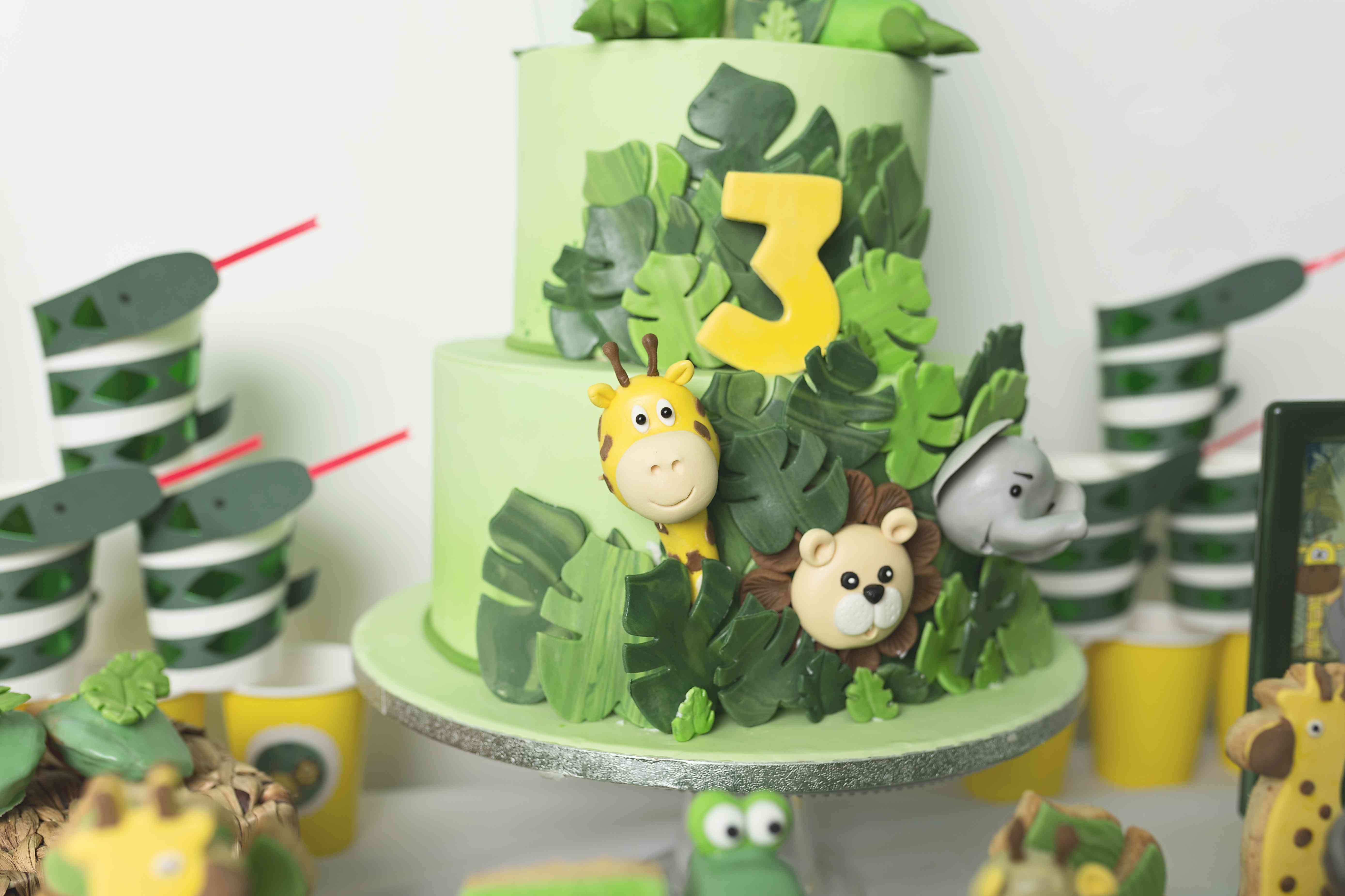 Anniversaire Theme Jungle Vert Jaune Et Argent Mybbshowershop Anniversaire Theme Jungle Vert Jaune Et Argent Mybbshowershop