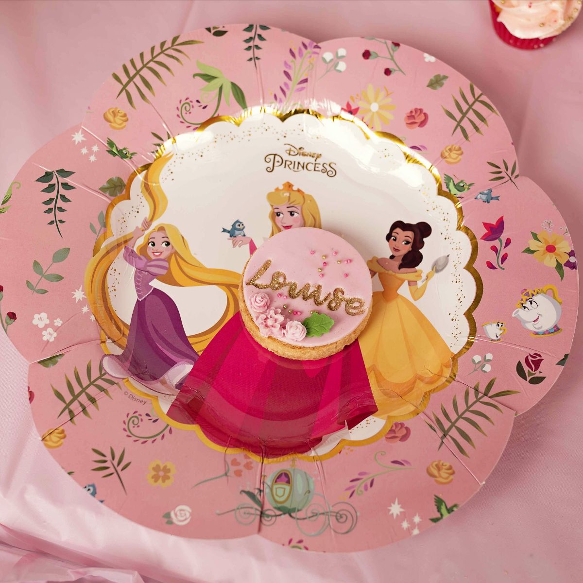 Chemin de table personnalisé anniversaire princesse