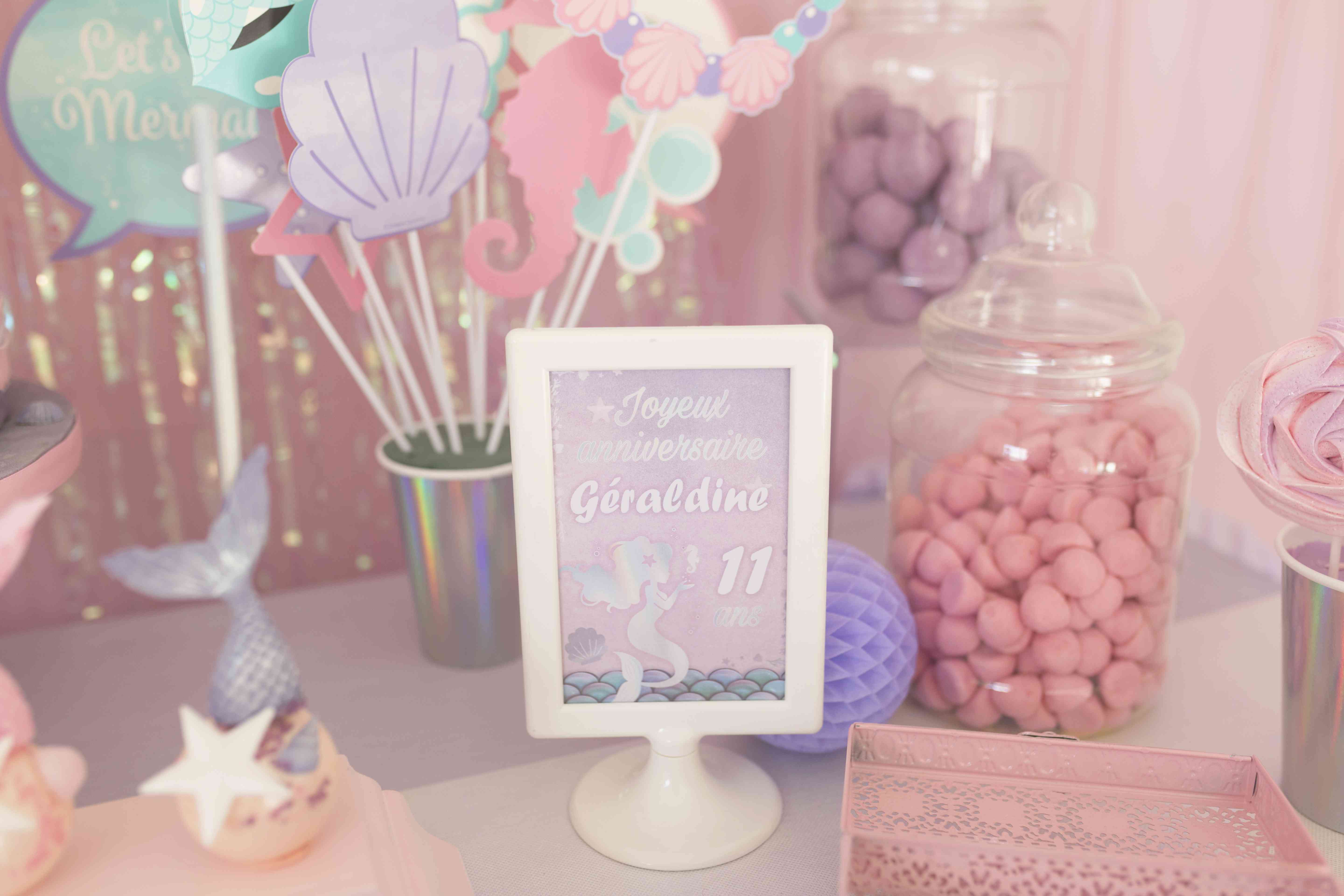 Organisation Anniversaire Fille Theme Sireme Holographique Et Pastel