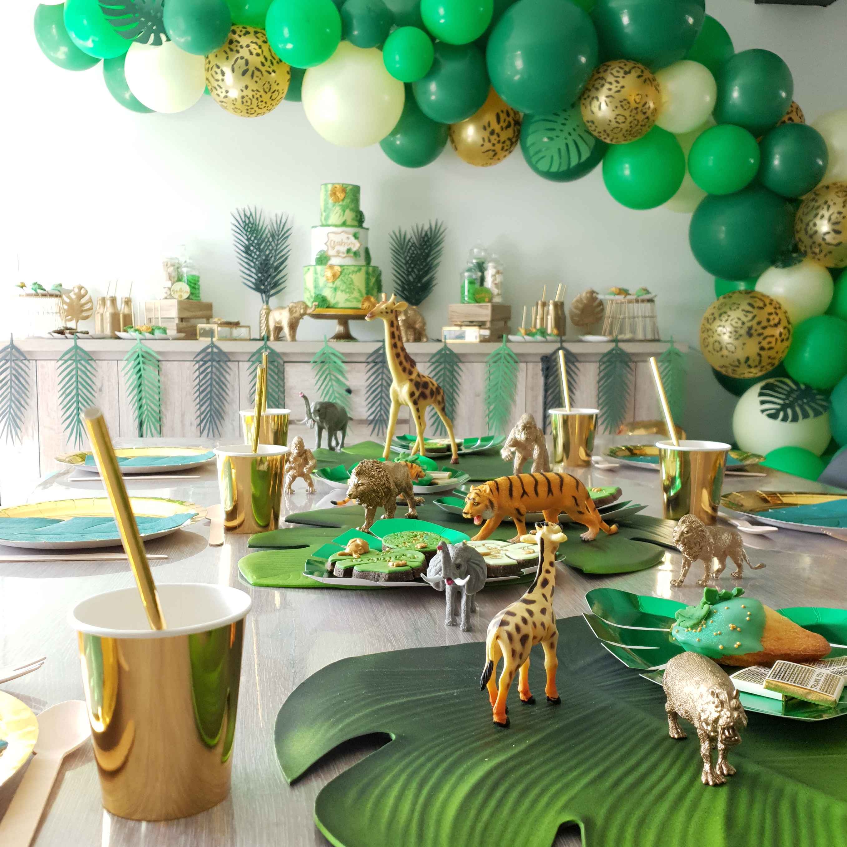 Anniversaire theme animaux jungle : tuto décoration - Idées conseils et  tuto Anniversaire