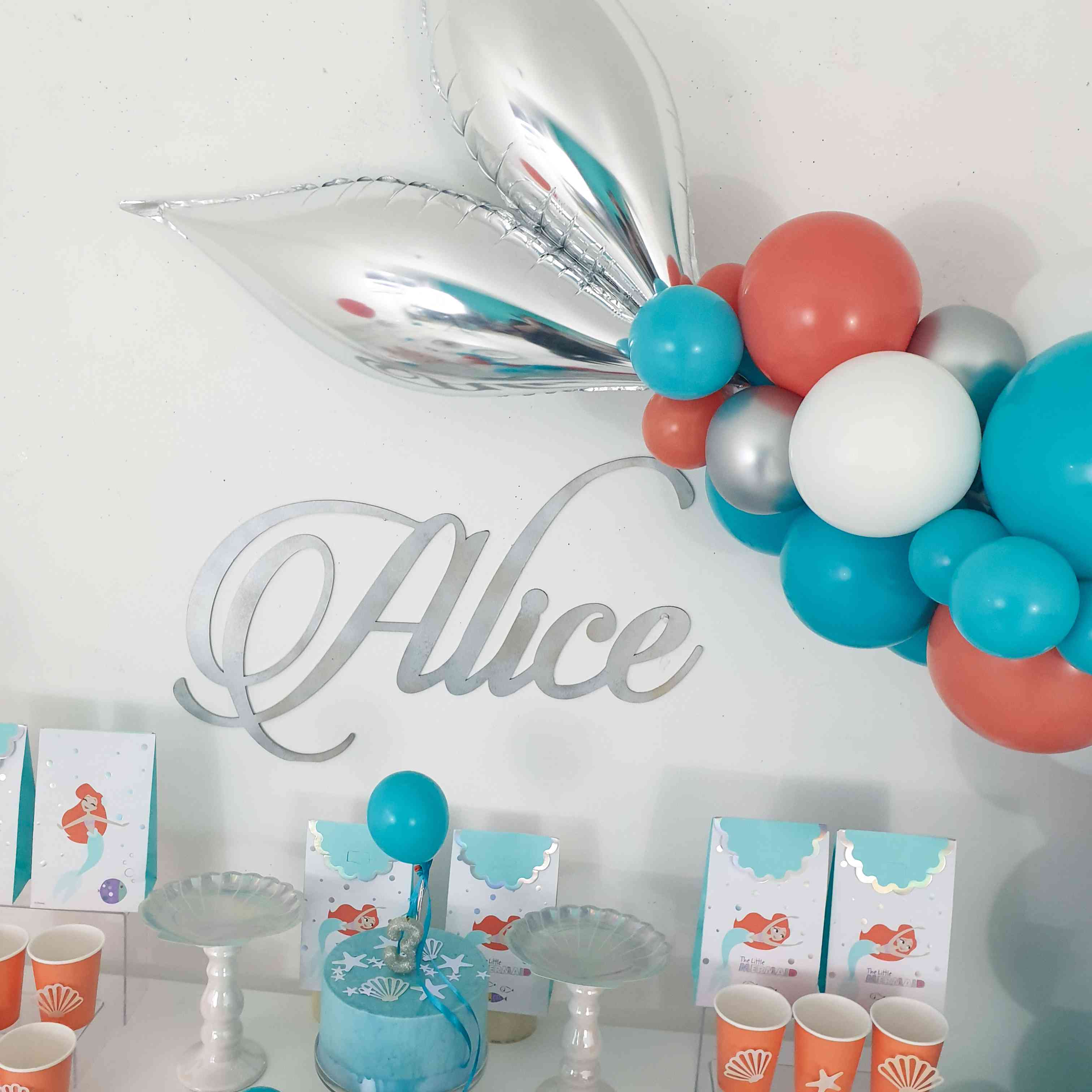 Anniversaire Pour Enfant Theme Petite Sirene Ariel De Disney Bleu Et Corail