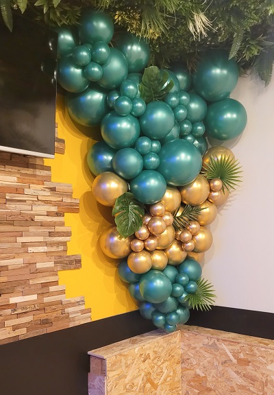 Cascade_Ballons_Organique_Feuilles_Intemporelles