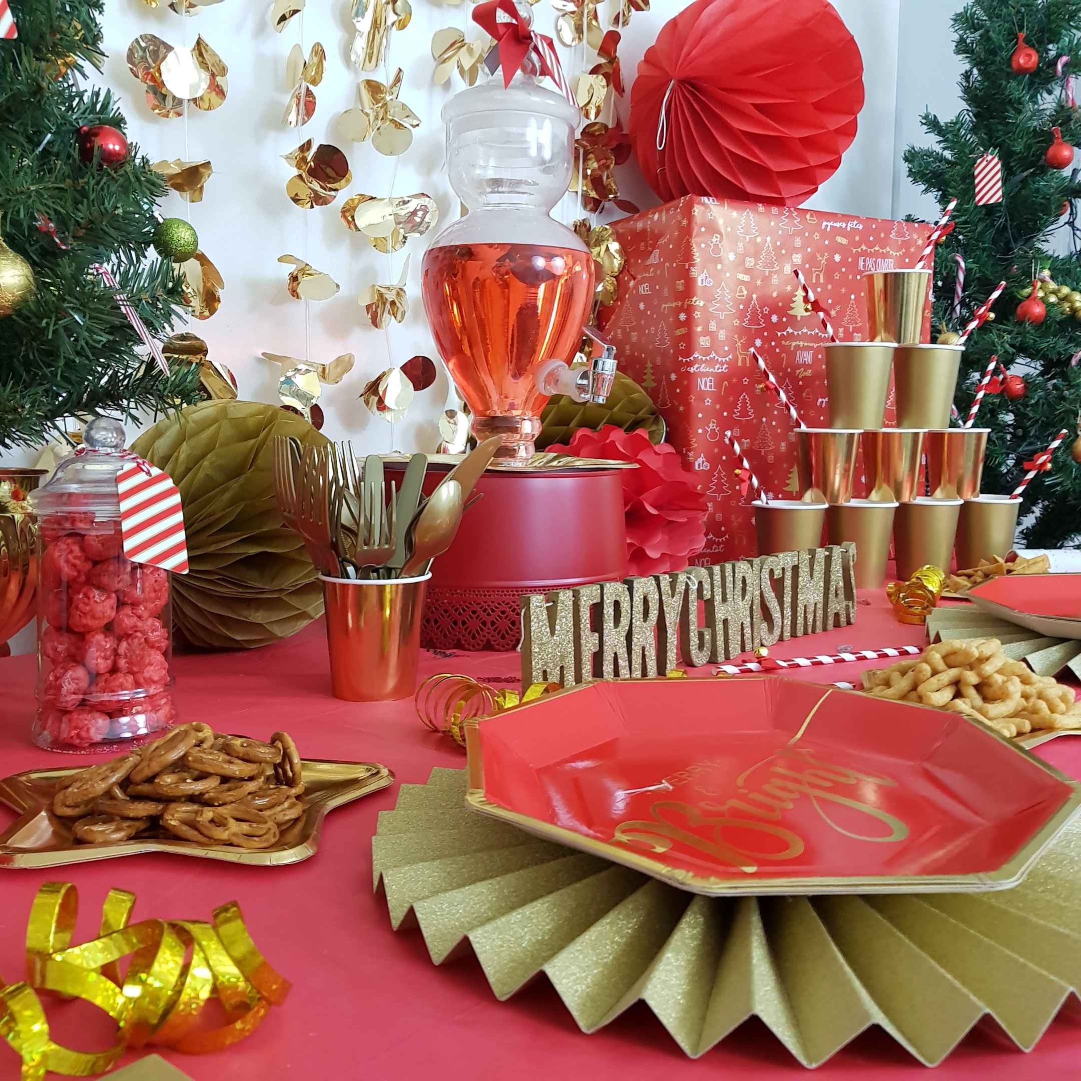 Kit arche à ballons - Rose Gold et Blanc - Jour de Fête - Bonne Année -  Tables de Noël et Réveillon