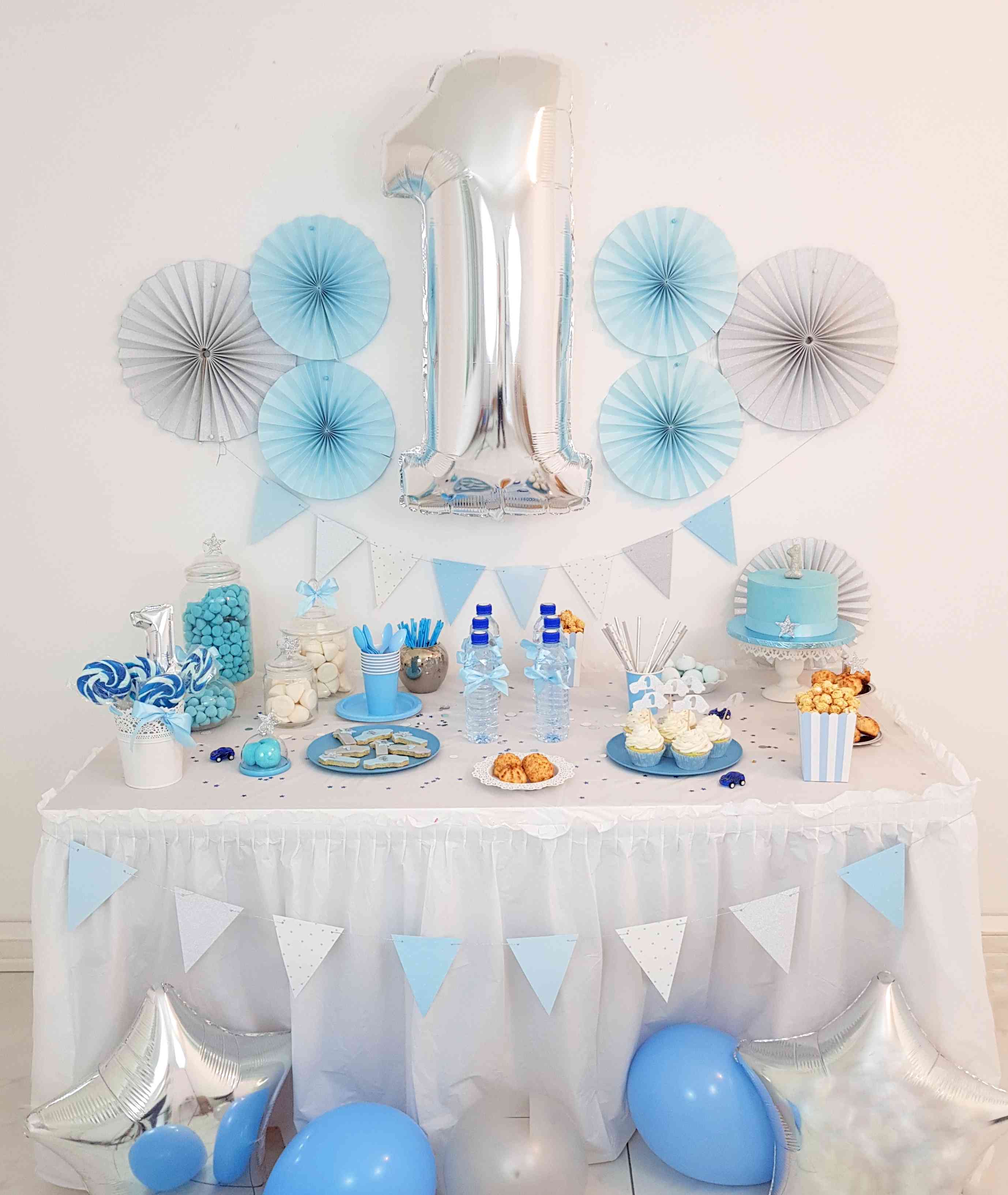 Premier Anniversaire De Gabriel En Bleu Et Argent Premier Anniversaire De Gabriel En Bleu Et Argent