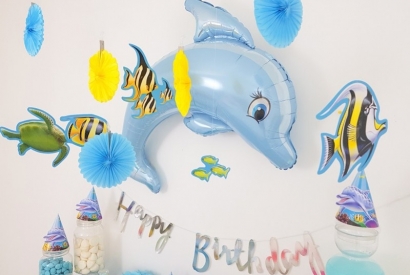 Joli anniversaire thème dauphins et océan