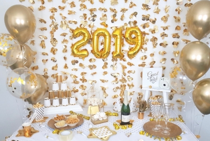 Table de fête Nouvel An 2019 - Blanc et Doré