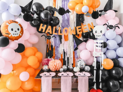 Décorations en Ballons Organiques : Une Halloween Enchantée en Orange, Noir et T